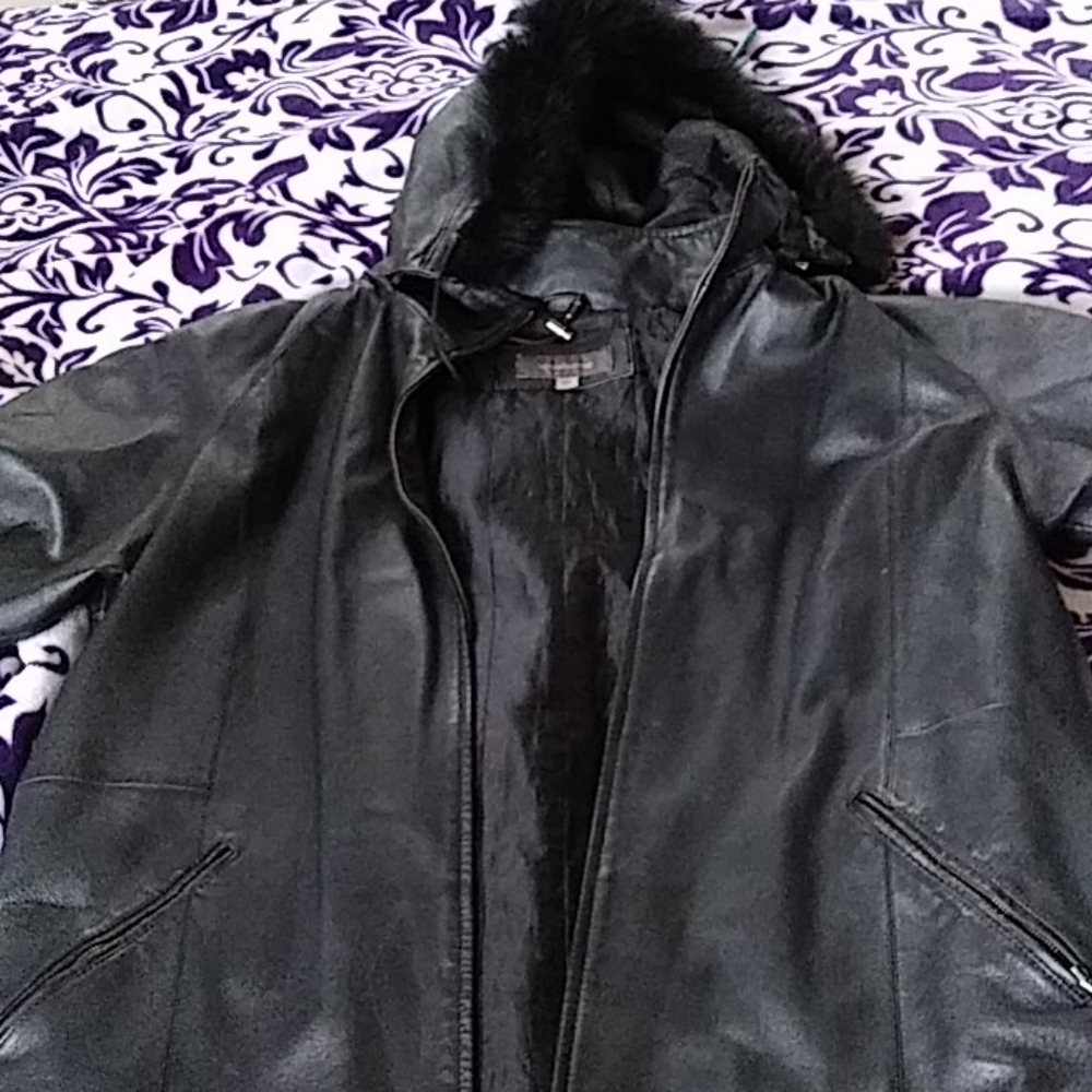 Ladies leather liz Claiborne coat